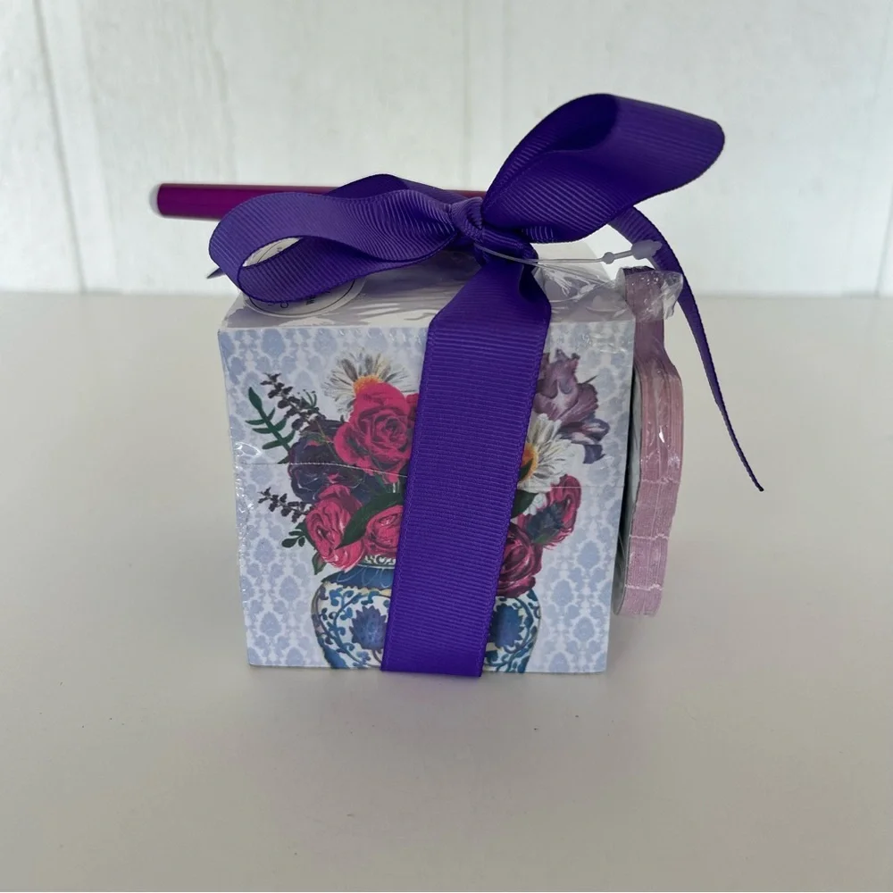 Lady Jayne Notepad Block with Purple Ribbon and pen NWT
